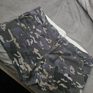 DIXXON White and Black Camo